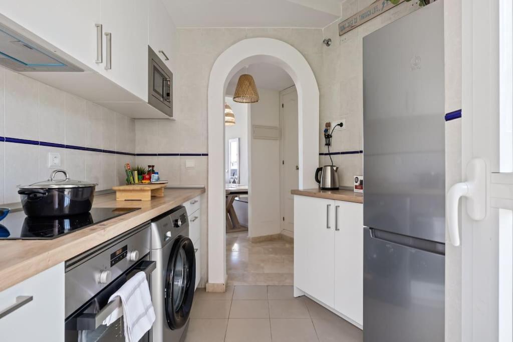 Beautiful 3 Bed Stylish & Cozy Apartment - Susanna Suite 米哈斯 外观 照片